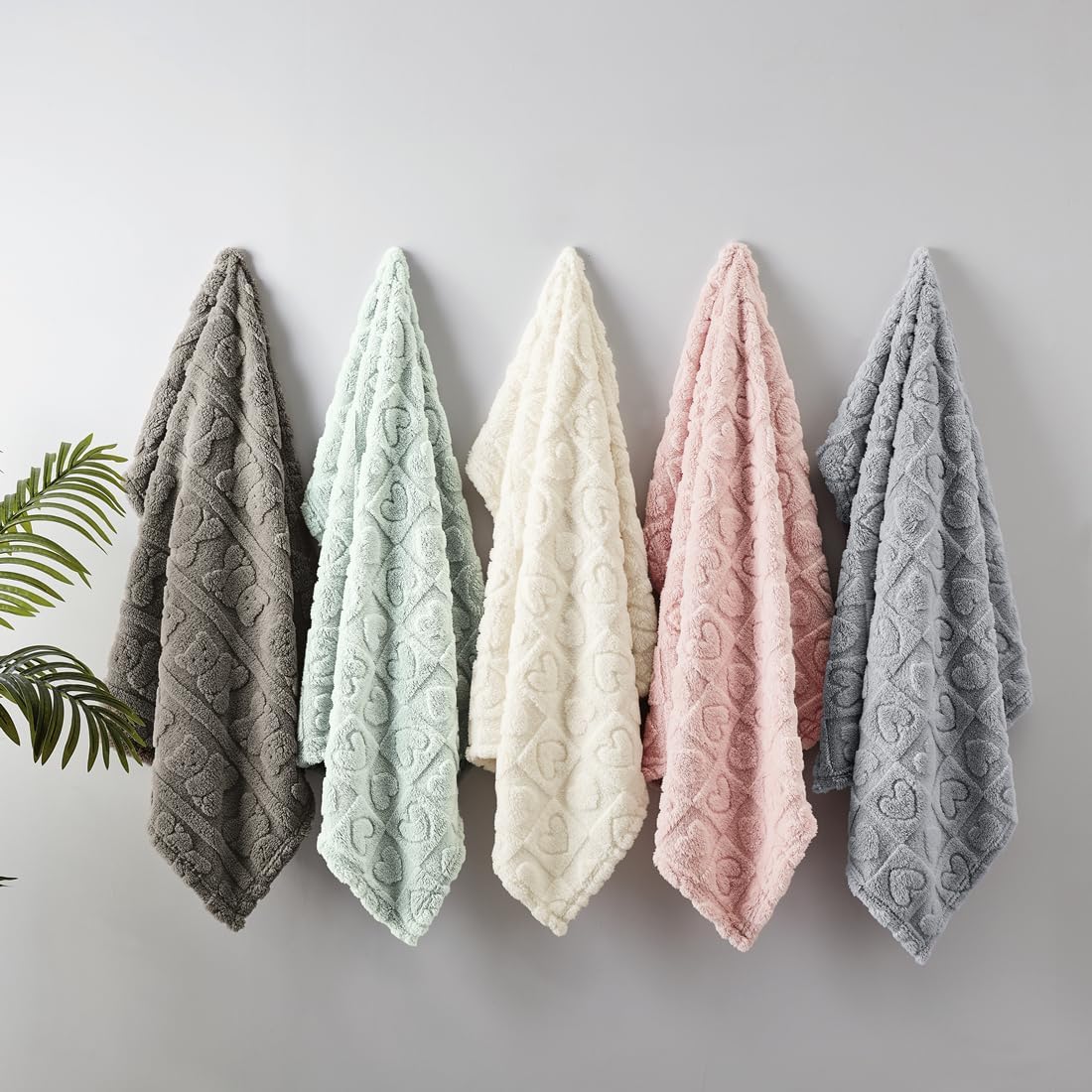 CREVENT 76x102cm Cute Cozy Fluffy Warm Baby Blanket for Girls Infants Toddlers' Bedding Crib Cot Stroller, Baby Shower Birthday Newborn's Pink- Baby Giraffe